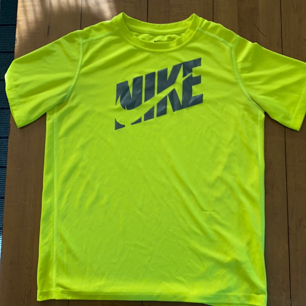 Nike Boys Dri fit top